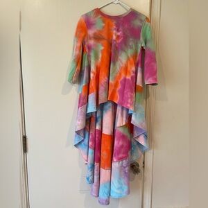 New without tag never worn beautiful multicolor hi -low top in size S !!